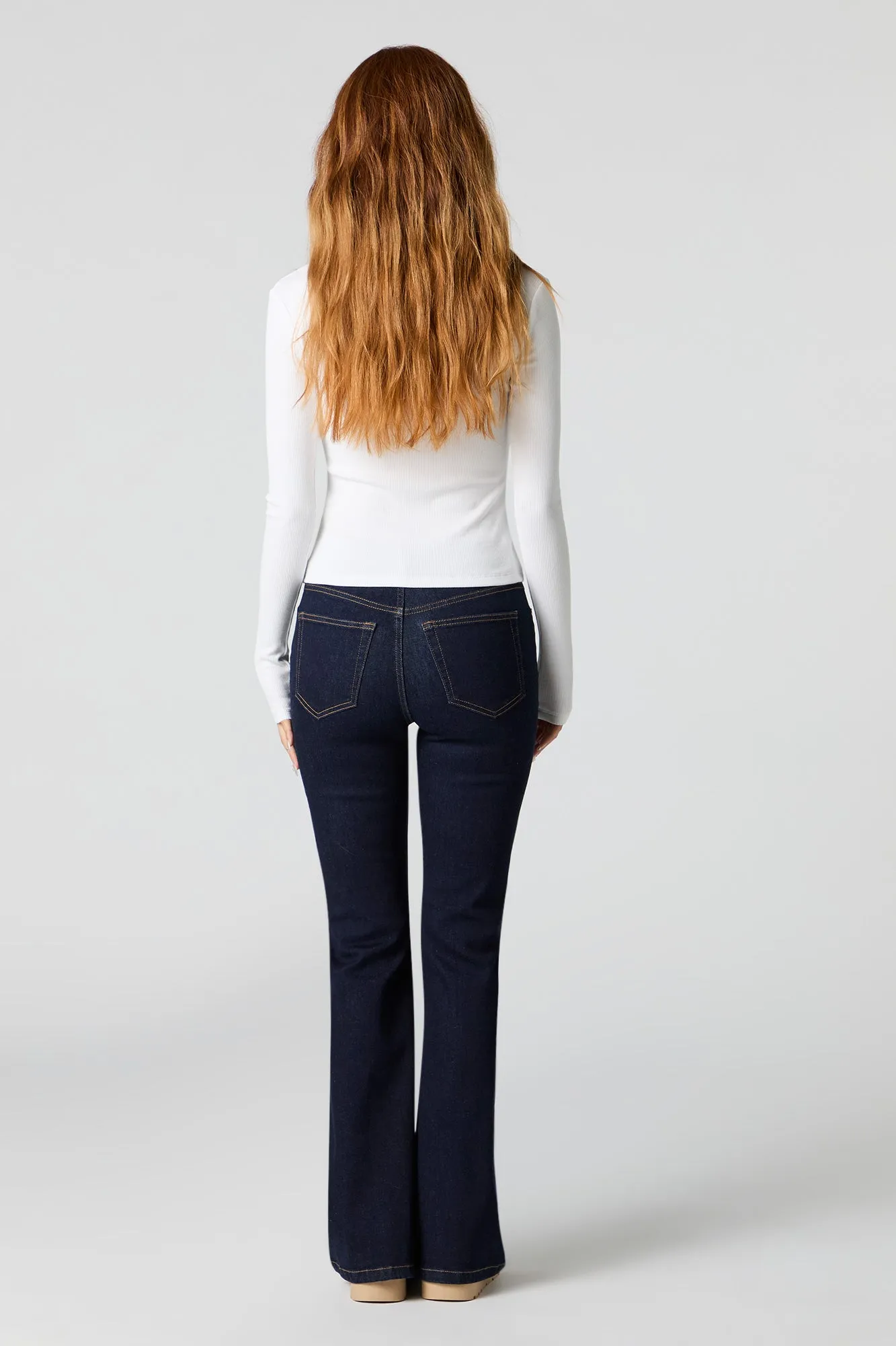 Jean extensible à taille haute et jambe évasée lavé foncé sold by Urban Planet product image thumbnail 3