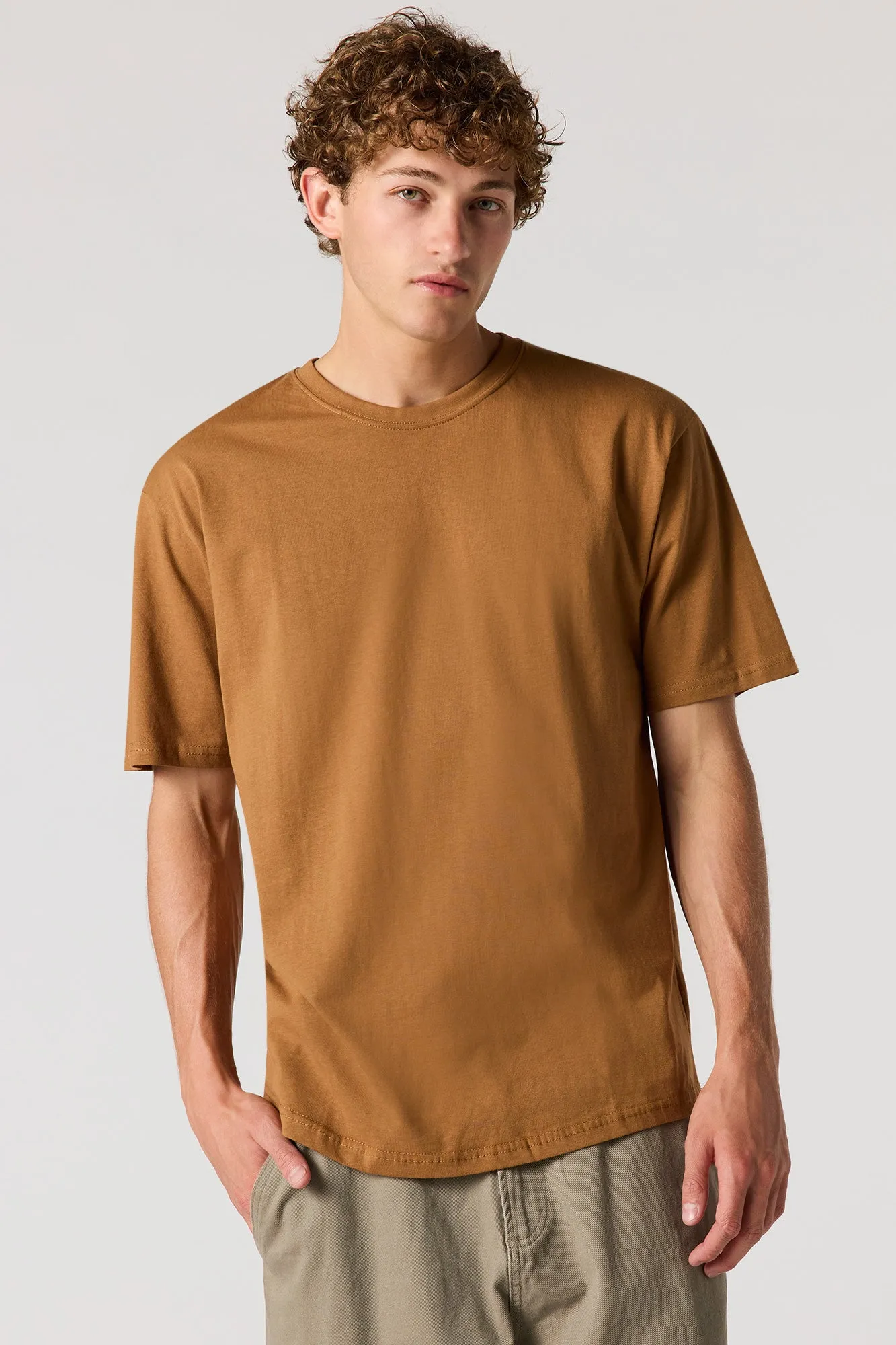 T-shirt classique à encolure dégagée sold by Urban Planet