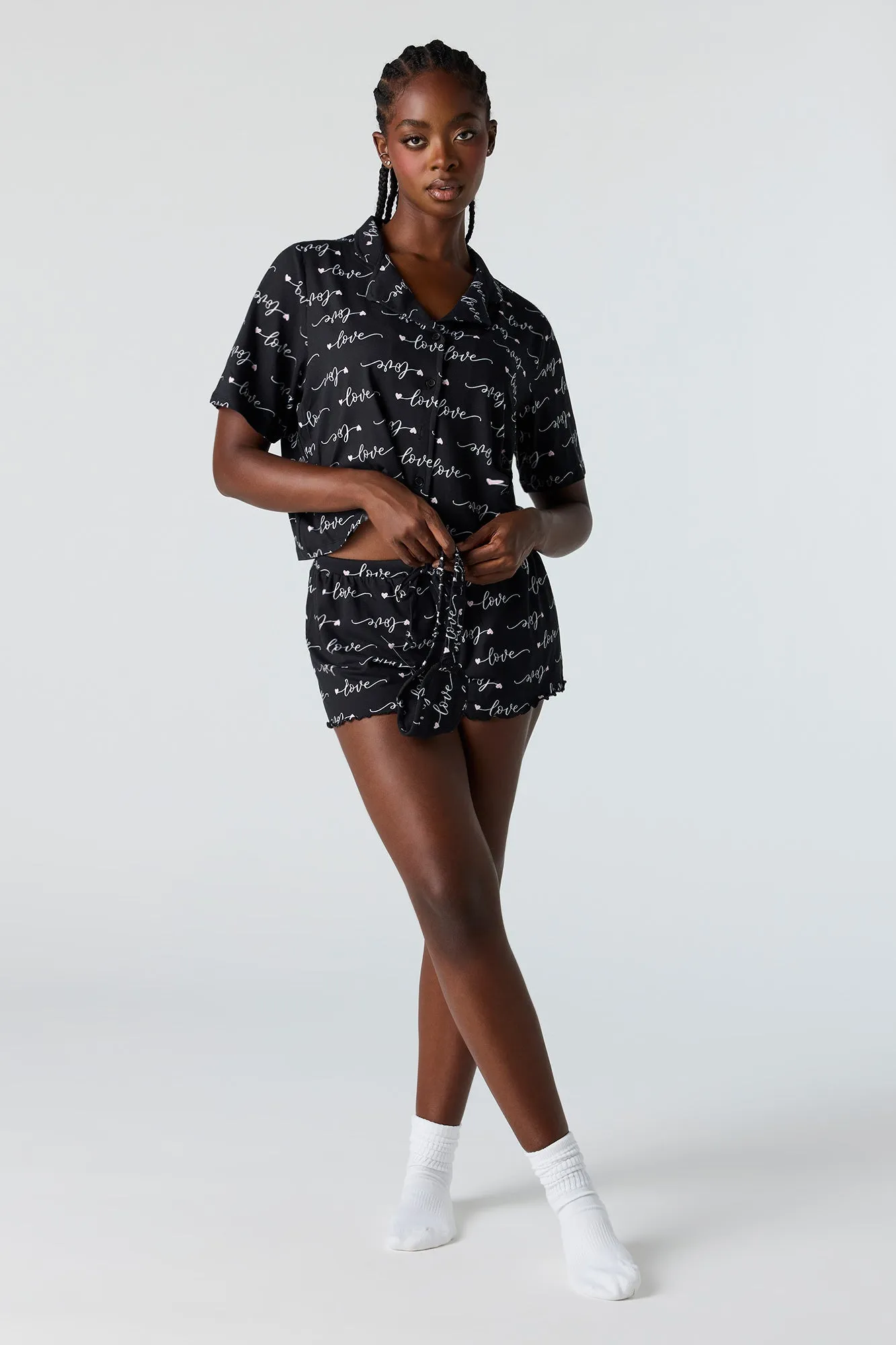 Ensemble pyjama avec haut boutonné, short et masque sold by Urban Planet product image thumbnail 4
