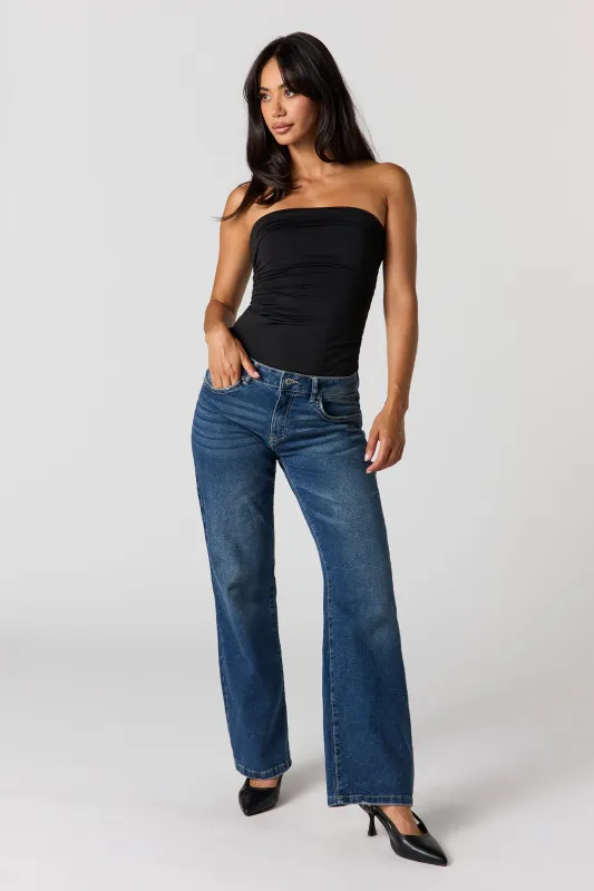 Jean droit à taille basse sold by Urban Planet