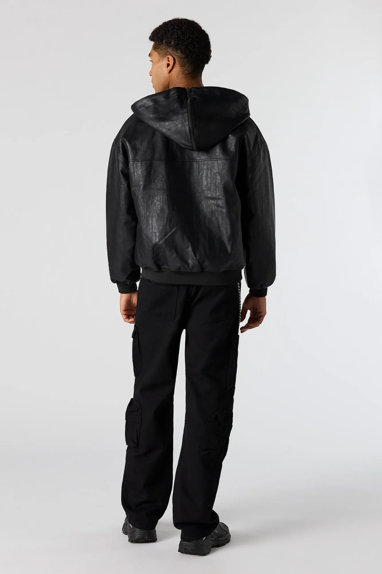 Cargo avec chaîne sold by Urban Planet product image thumbnail 4