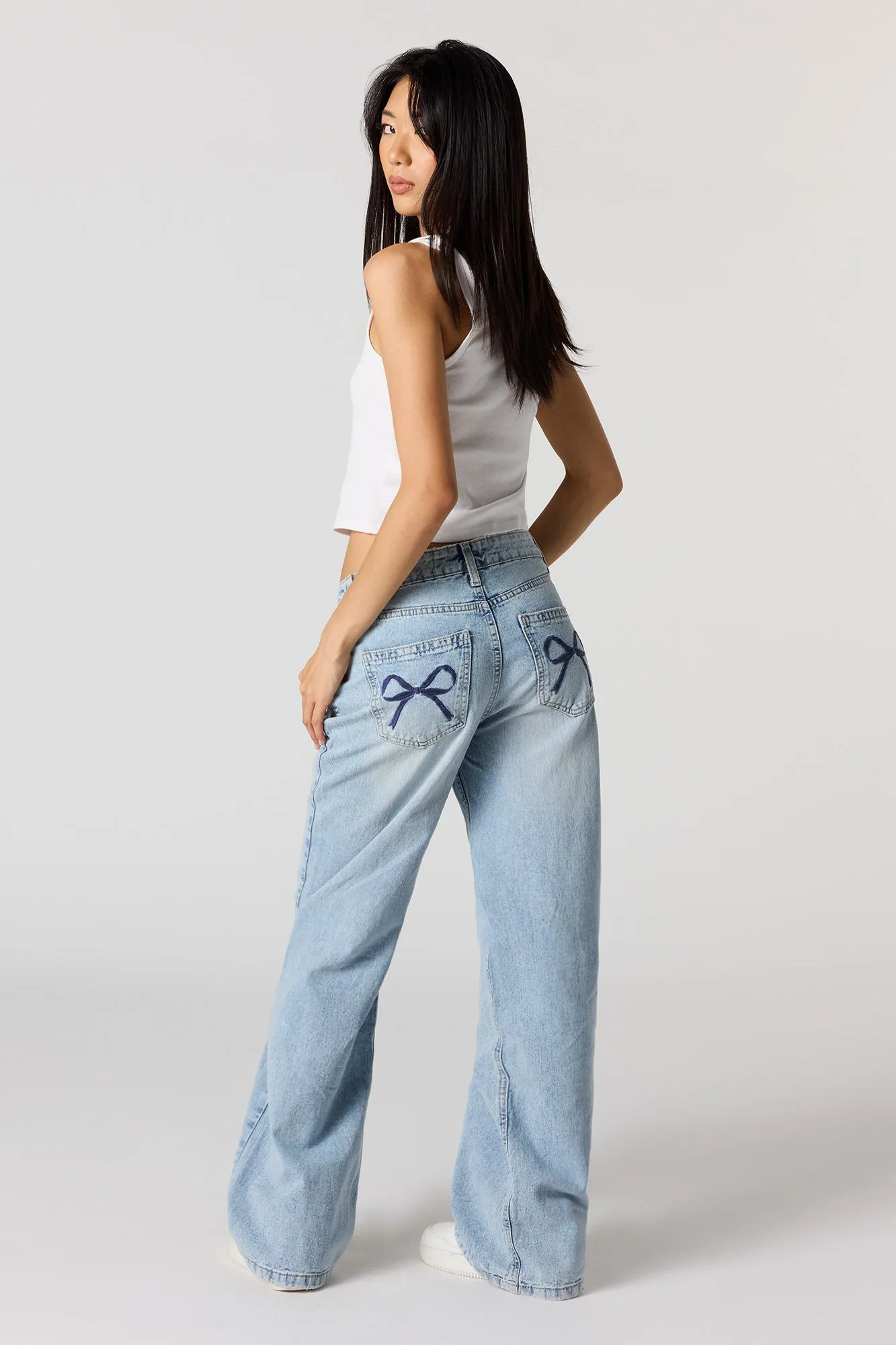 Jean de planchiste à taille basse avec motif brodé sold by Urban Planet product image thumbnail 3