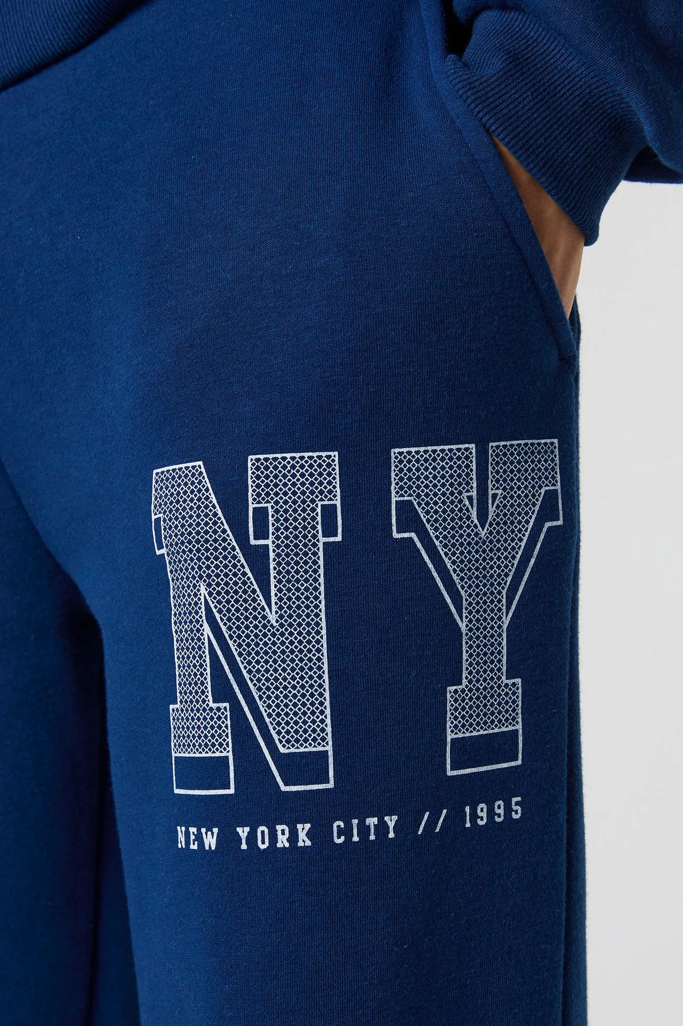 NYC Graphic Fleece Sweatpant sold by Urban Planet product image thumbnail 4