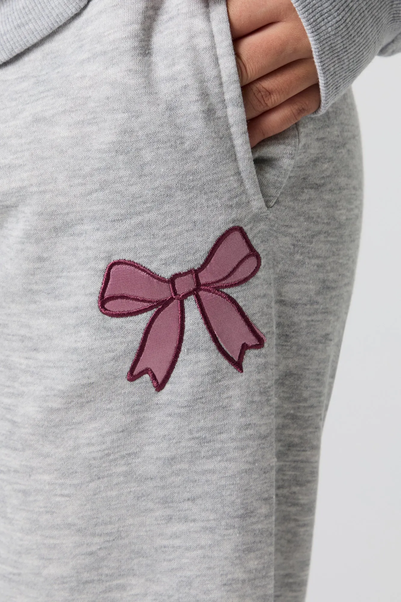 Jogger en molleton classique à broderie de boucle sold by Urban Planet product image thumbnail 4