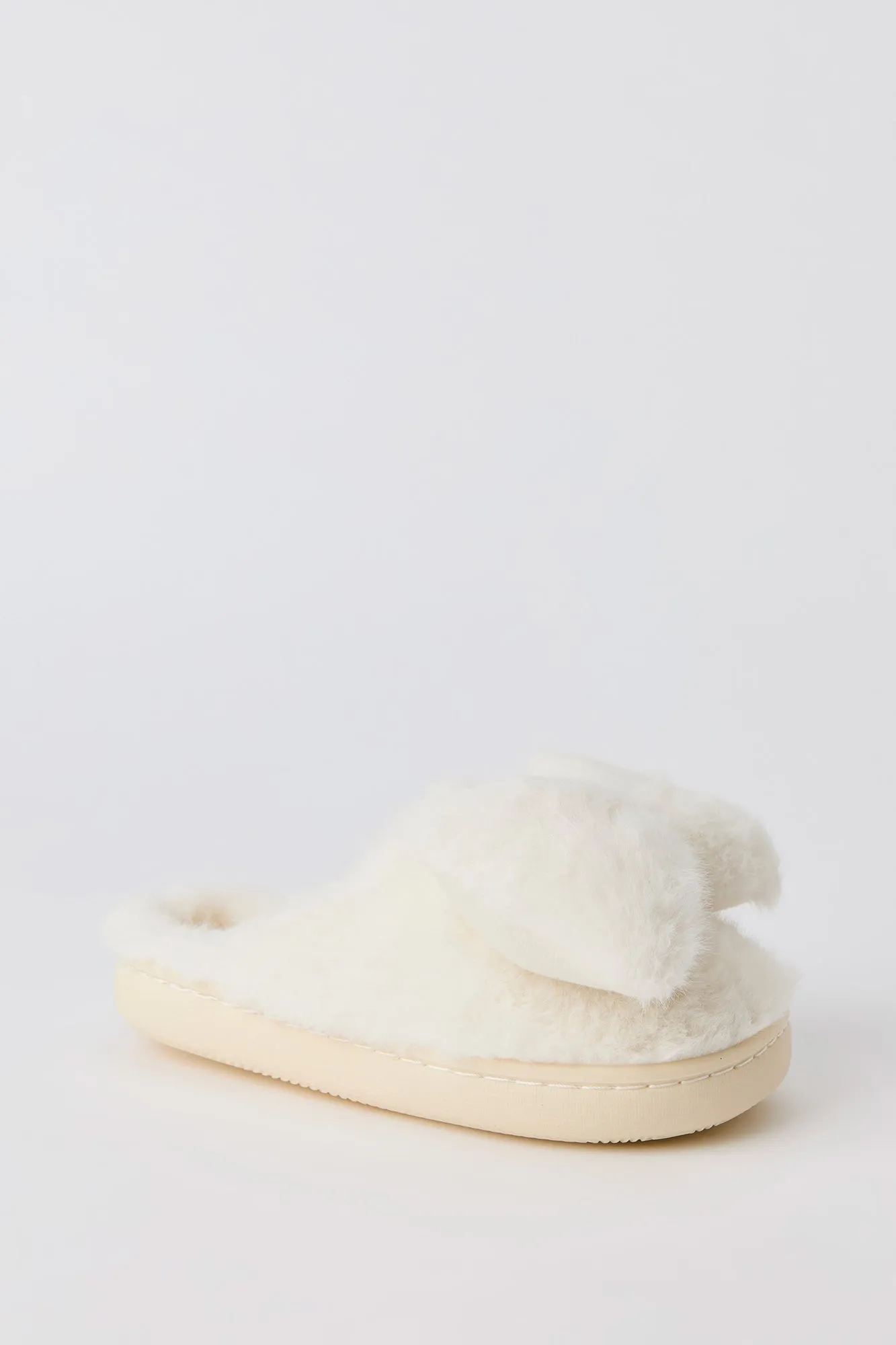 Pantoufles Boucle 3D pour fille sold by Urban Planet product image thumbnail 3
