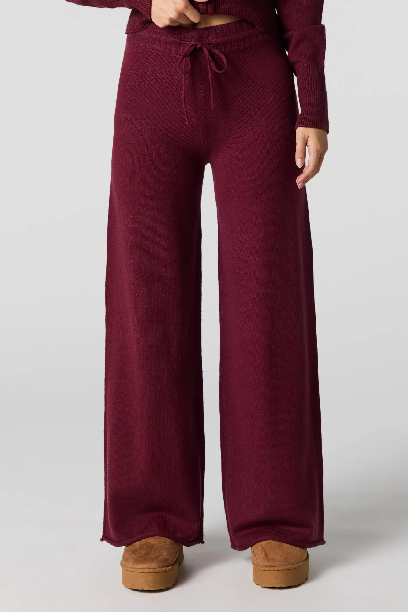 Pantalon à jambe large en tricot avec motif brodé sold by Urban Planet product image thumbnail 2