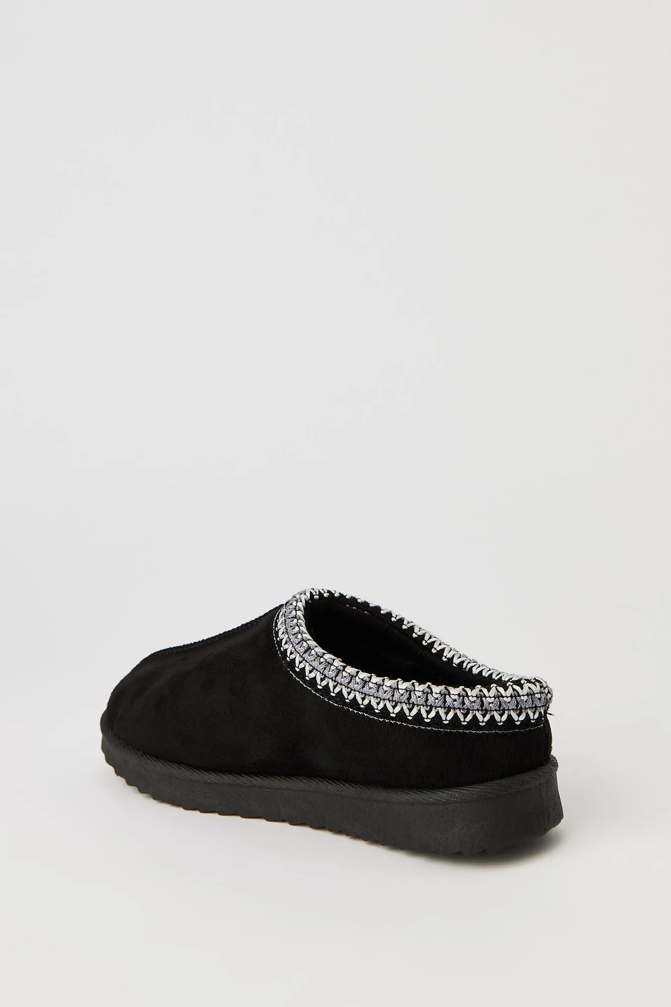 Pantoufles-bottillons brodés en similisuède pour enfant sold by Urban Planet product image thumbnail 4