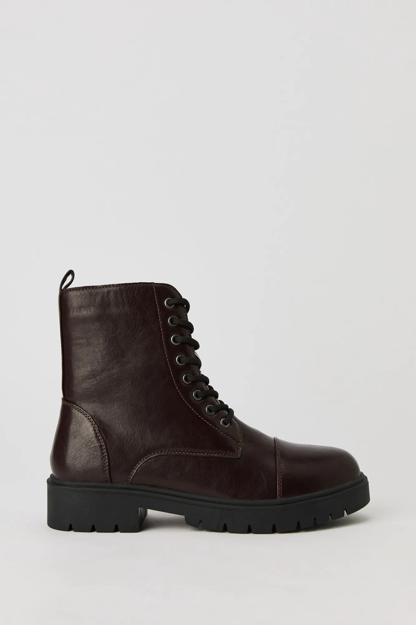 Botte militaire sold by Urban Planet