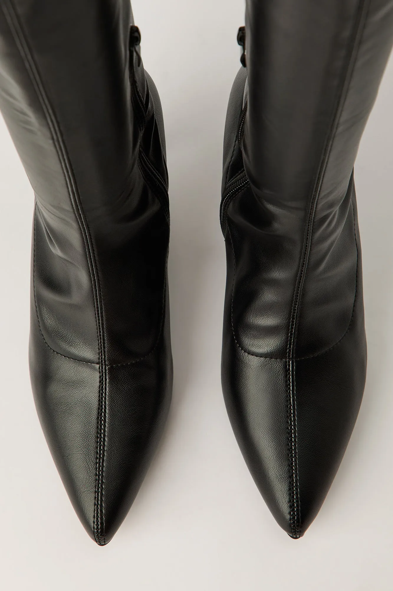 Bottes aux mollets à talon bottine sold by Urban Planet product image thumbnail 5