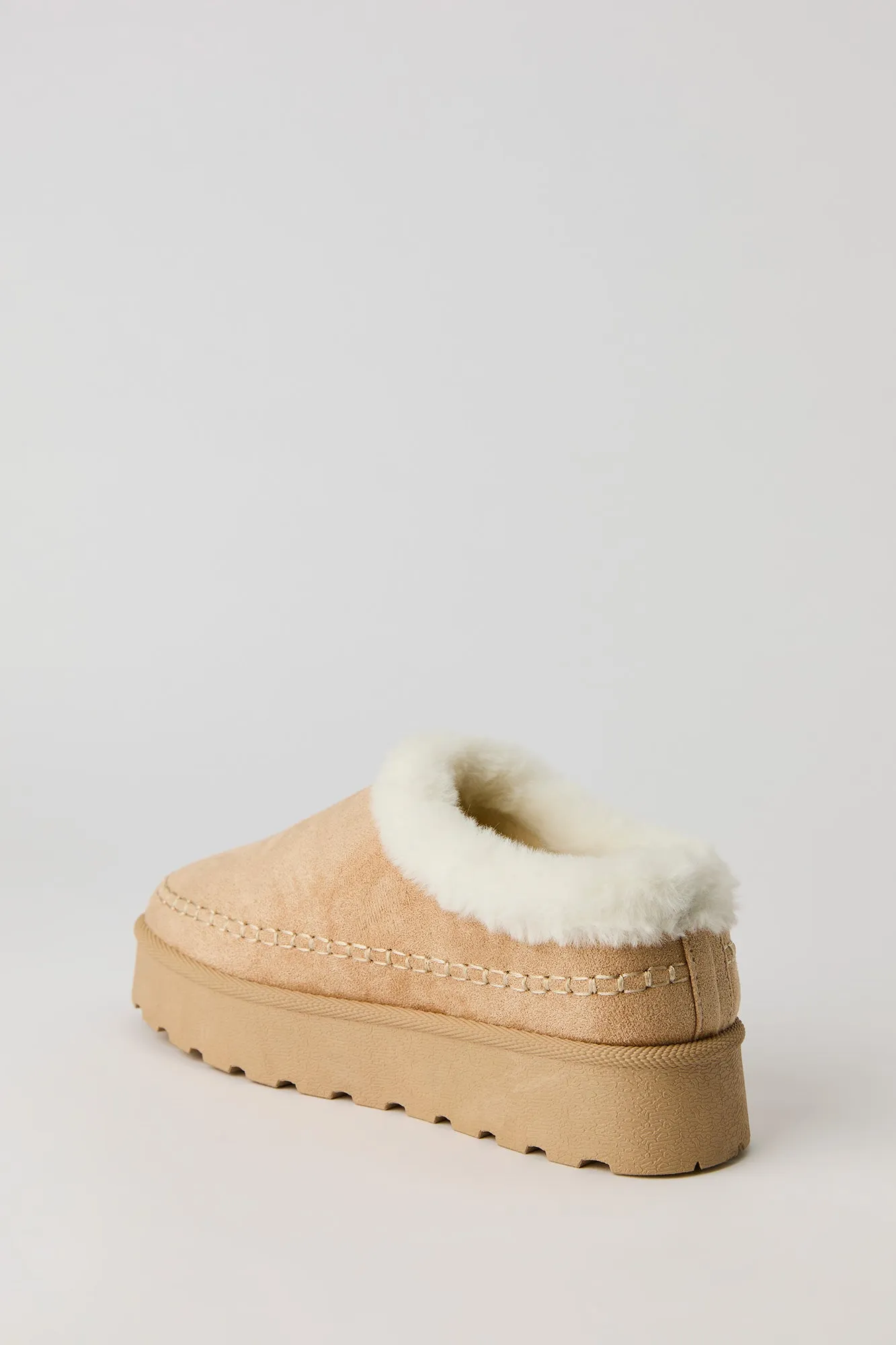 Bottillons à semelles plateforme avec revers en similifourrure sold by Urban Planet product image thumbnail 5