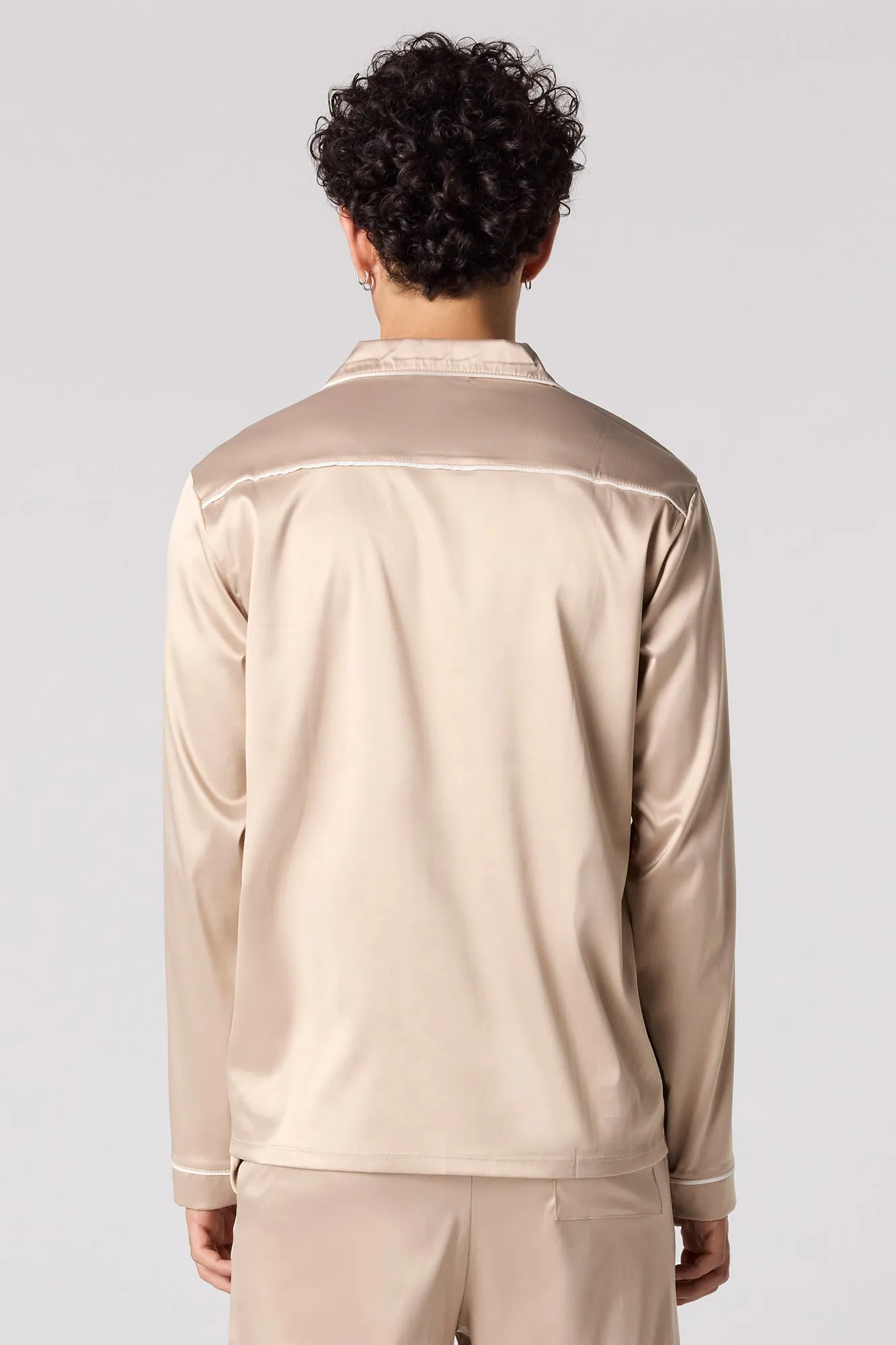 Haut de pyjama boutonné en satin sold by Urban Planet product image thumbnail 5