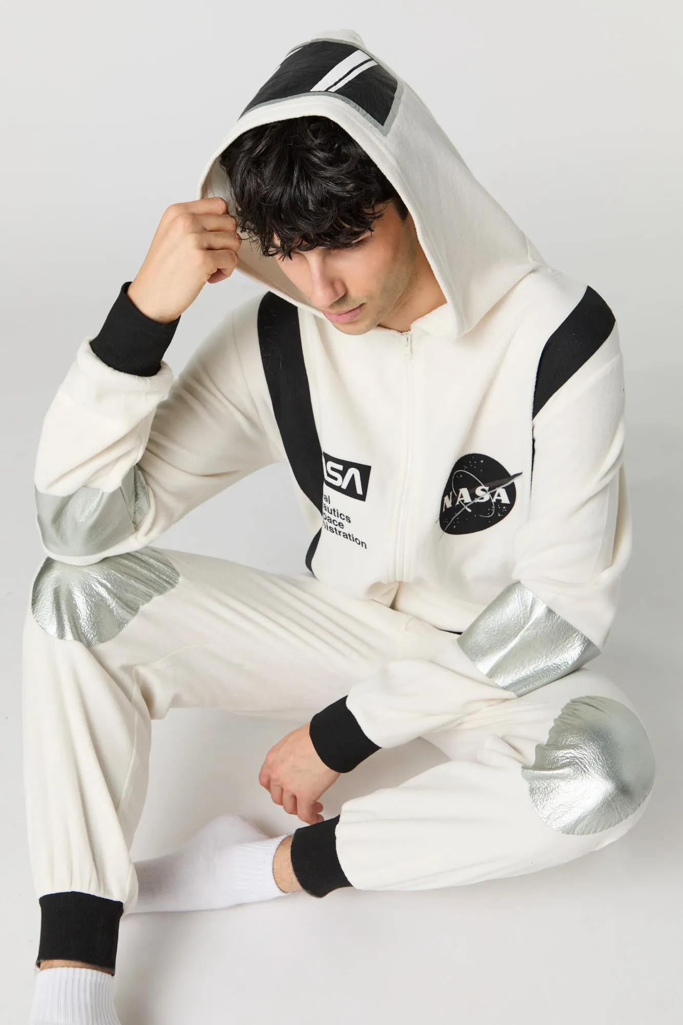 Combinaison en molleton polaire à imprimé NASA sold by Urban Planet