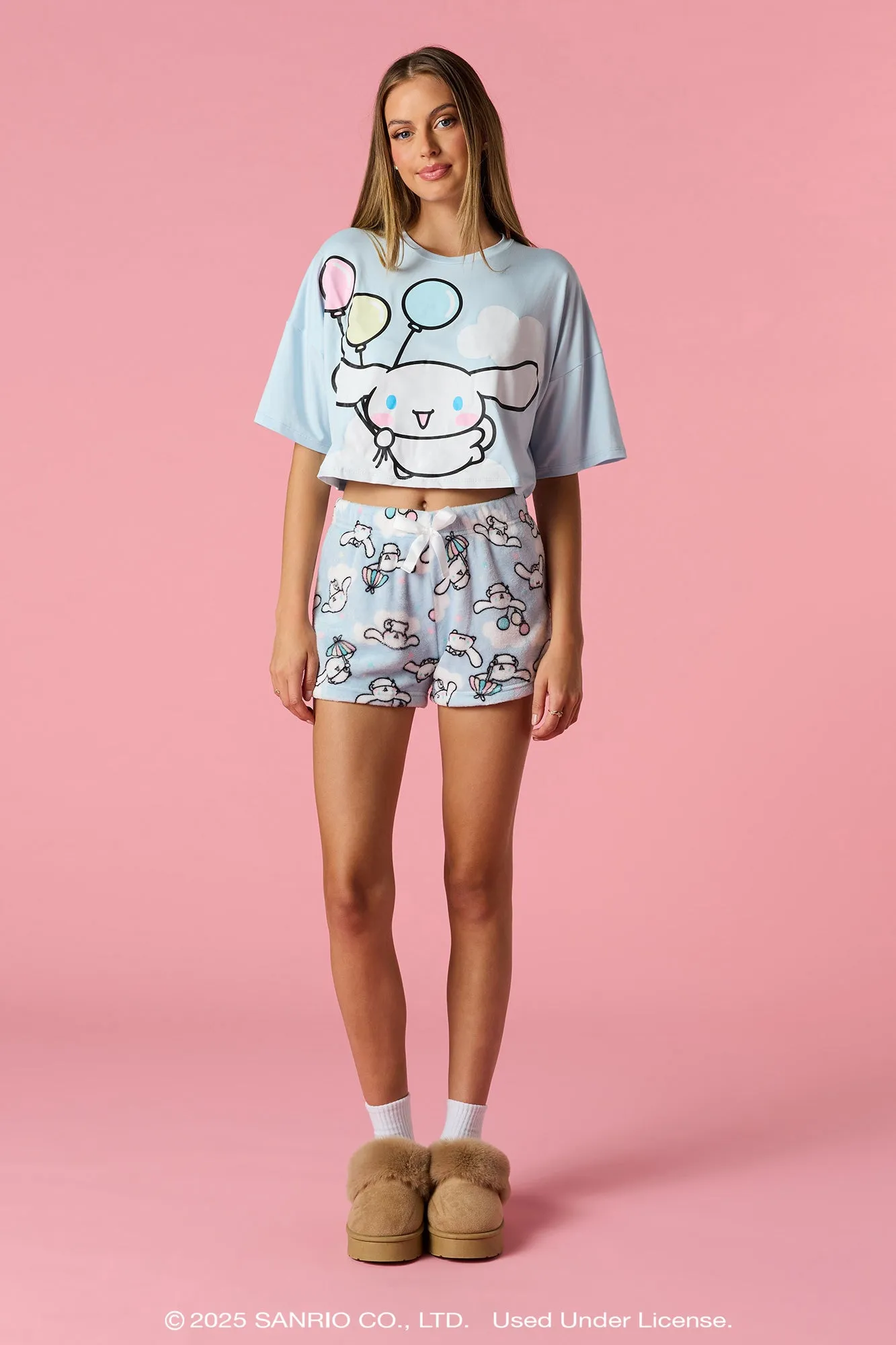 Ensemble pyjama avec t-shirt et short à imprimé Cinnamoroll sold by Urban Planet product image thumbnail 3