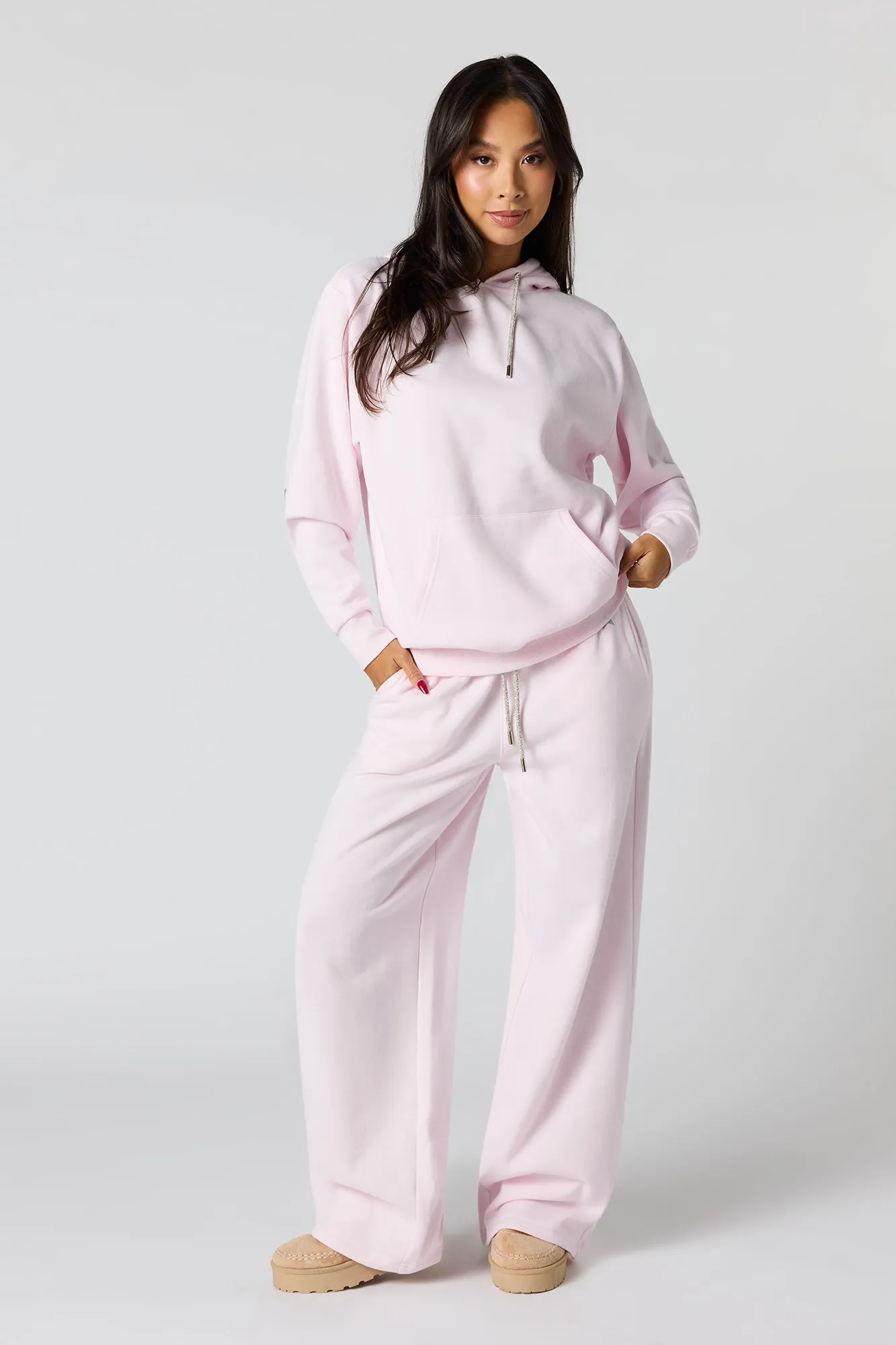 Star Graphic Fleece Wide Leg Sweatpant sold by Urban Planet