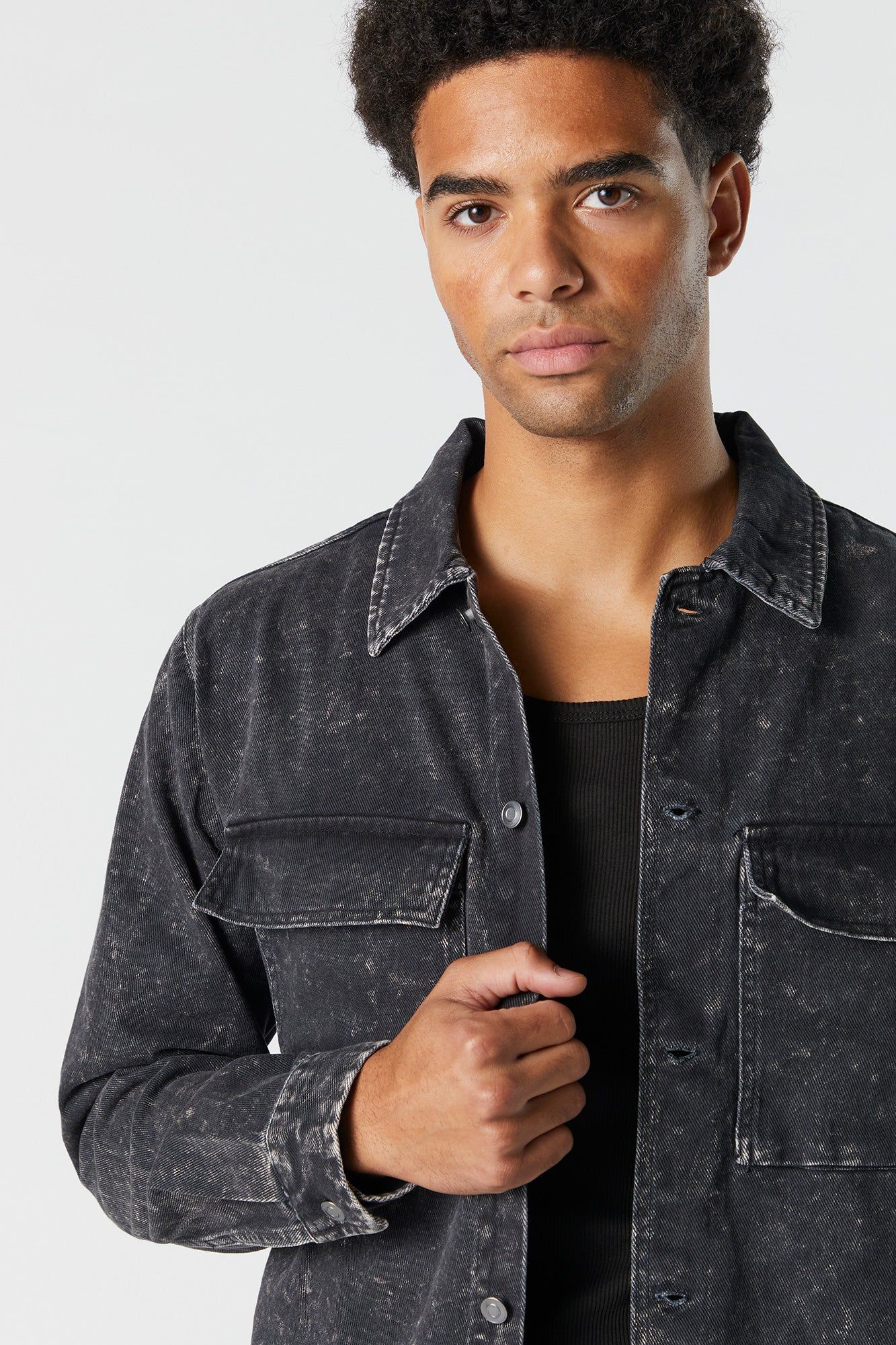 Blouson en denim taureau délavé à l'acide sold by Urban Planet product image thumbnail 4