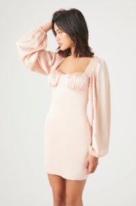 Minirobe en satin à manches longues sold by Urban Planet
