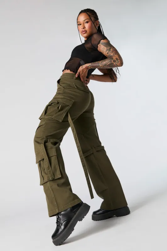 Pantalon cargo utilitaire à jambe droite sold by Urban Planet