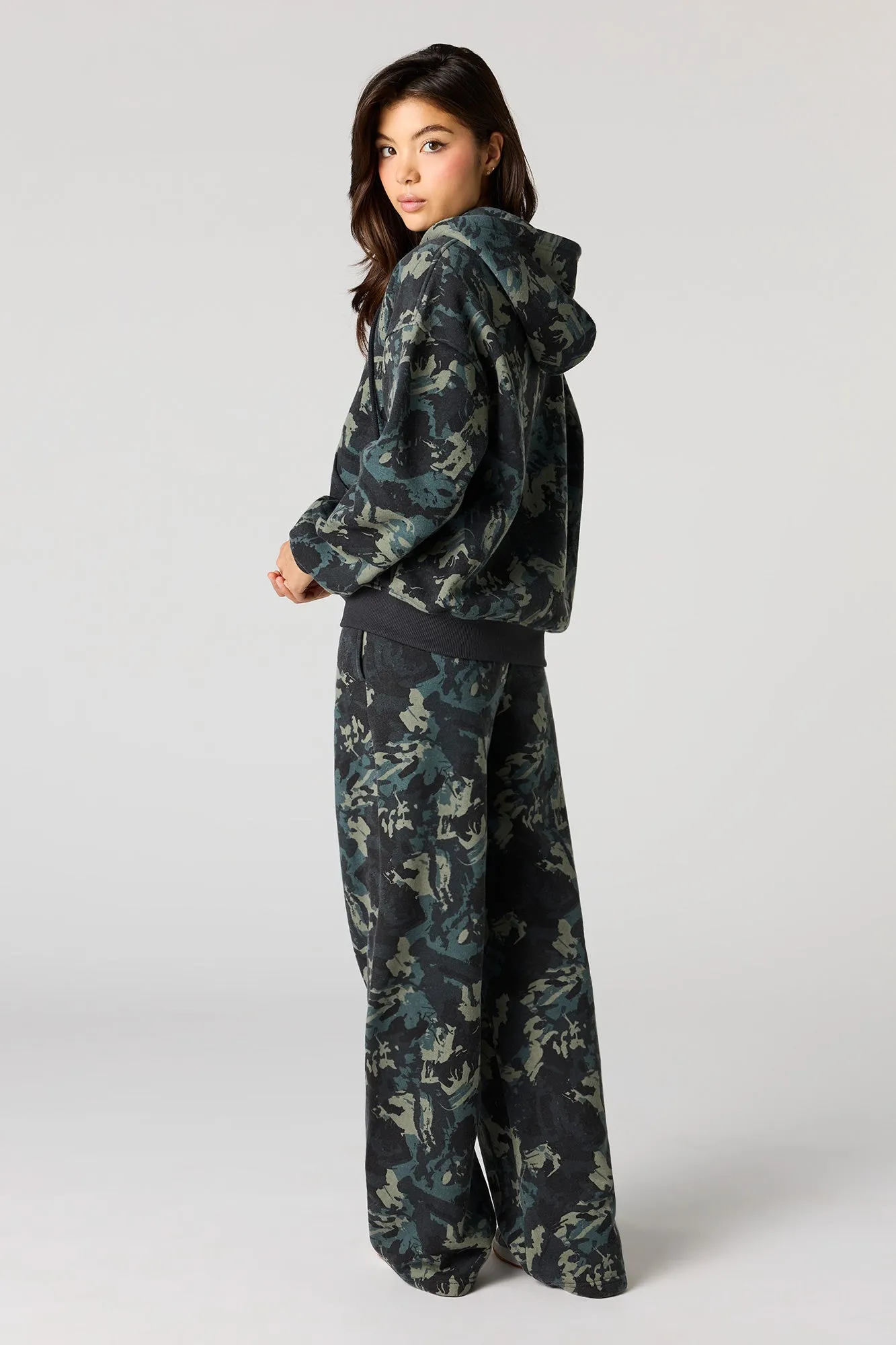 Camo Ultra Wide Fleece Sweatpant sold by Urban Planet product image thumbnail 3