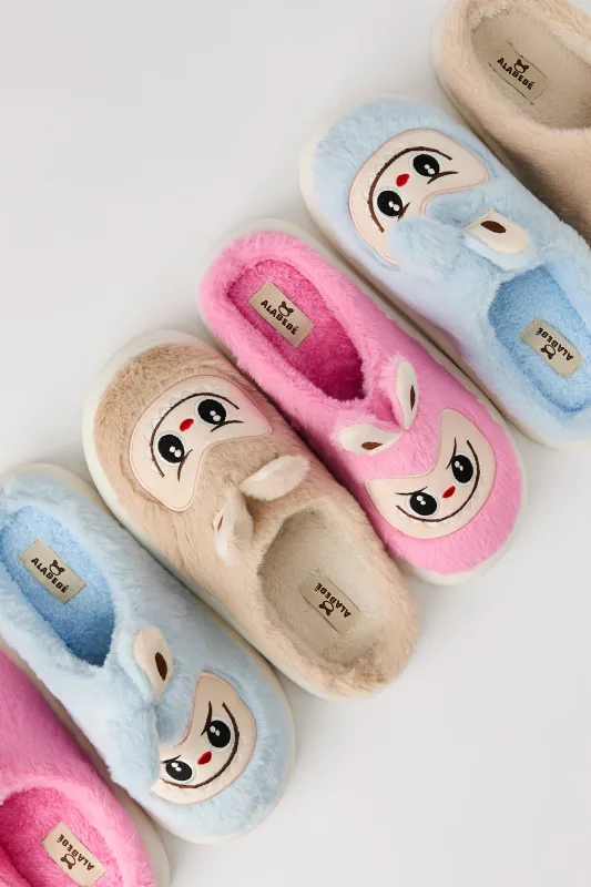 Alabebé 3D Fuzzy Slippers made by Stitches