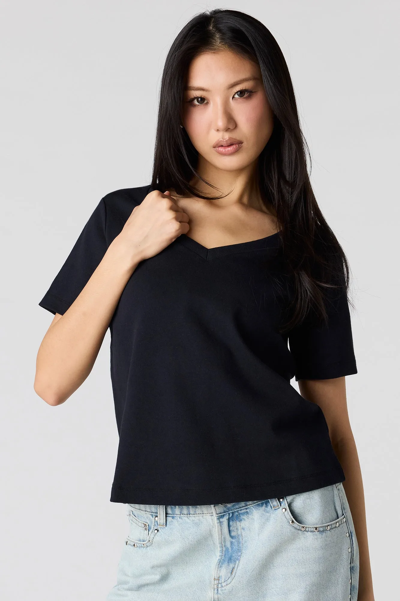Luxe Heavy Cotton Boxy V-Neck T-Shirt sold by Urban Planet product image thumbnail 4