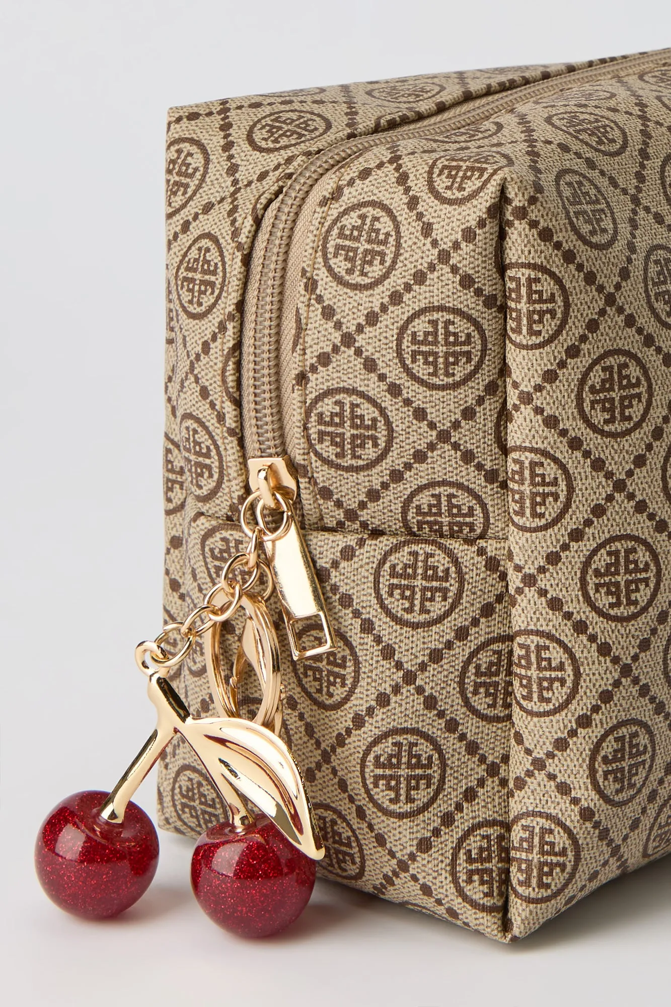 Makeup Bag sold by Urban Planet product image thumbnail 3