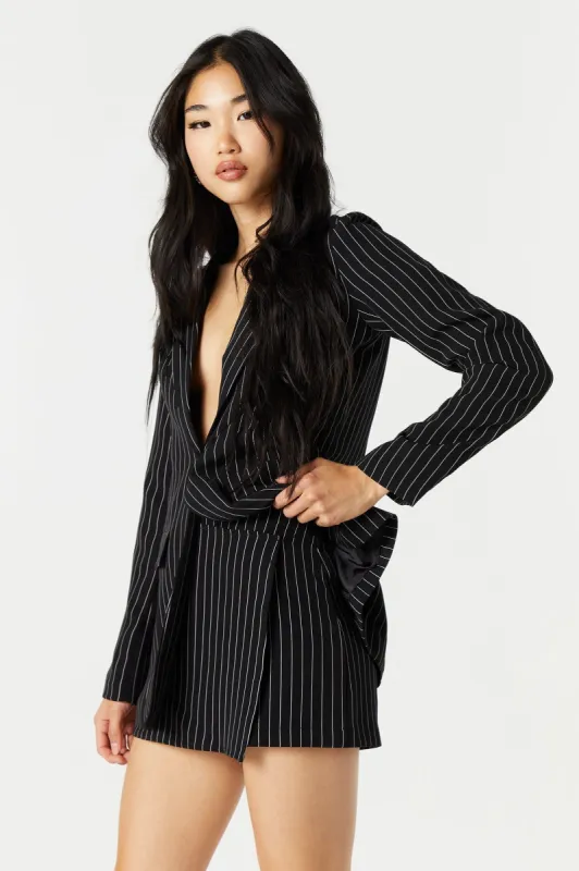 Jupe-short habillée rayée sold by Urban Planet