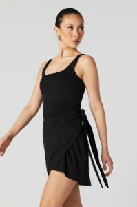 Minirobe asymétrique à encolure carrée avec attaches latérales sold by Urban Planet
