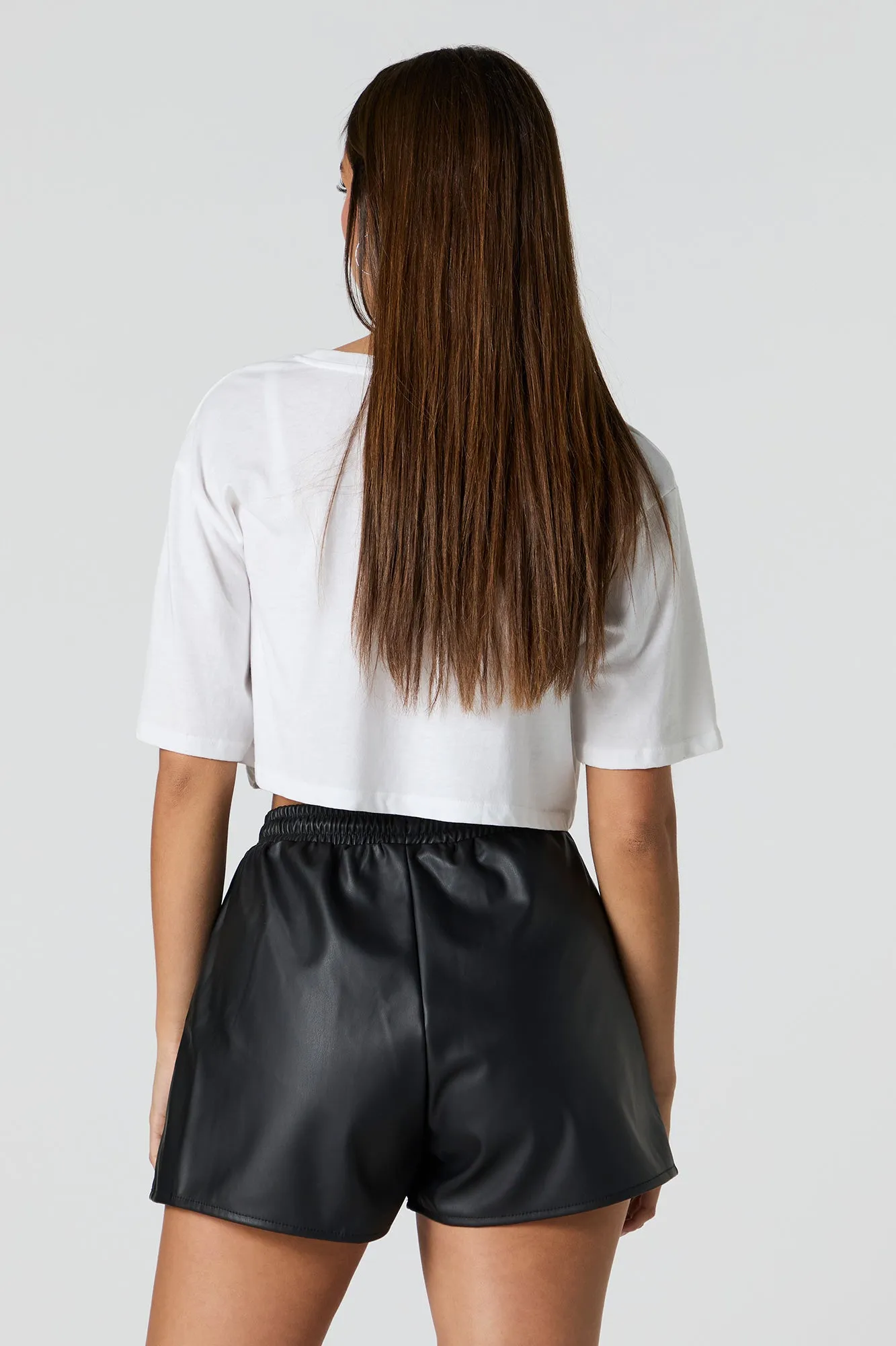 Short en similicuir à taille coulissante sold by Urban Planet product image thumbnail 2