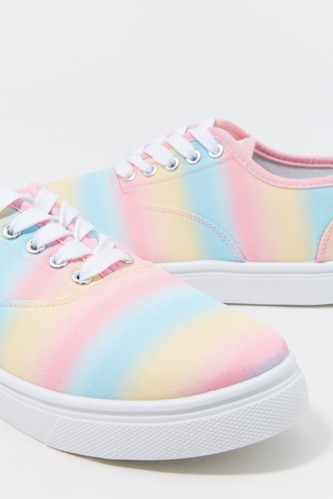 Espadrilles à tige basse lacées avec motif arc-en-ciel pour fille sold by Urban Planet product image thumbnail 4