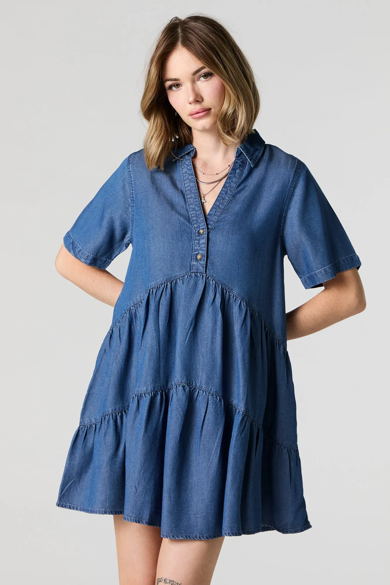 Robe nuisette longueur mini à volants et manches courtes sold by Urban Planet