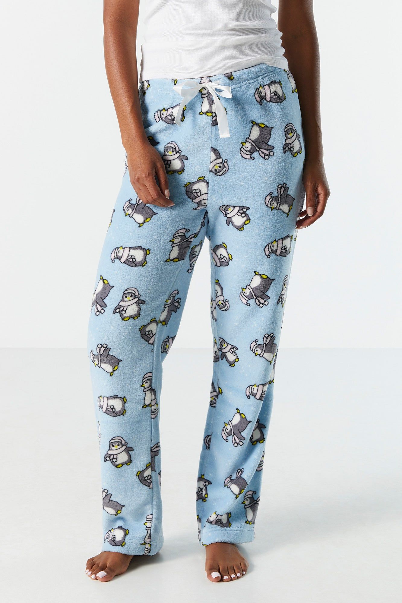 Pantalon de pyjama en peluche à imprimé Pingouin sold by Urban Planet product image thumbnail 2