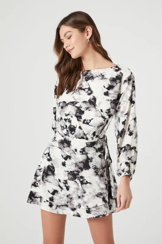 Minirobe superposée en satin avec motif aquarelle à manches longues sold by Urban Planet