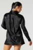 Haut boutonné en satin sold by Urban Planet