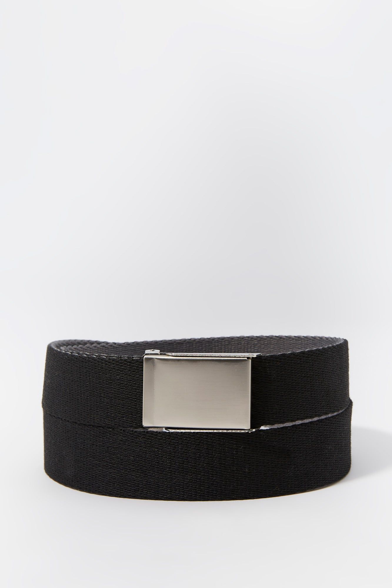 Ceinture réversible sold by Urban Planet
