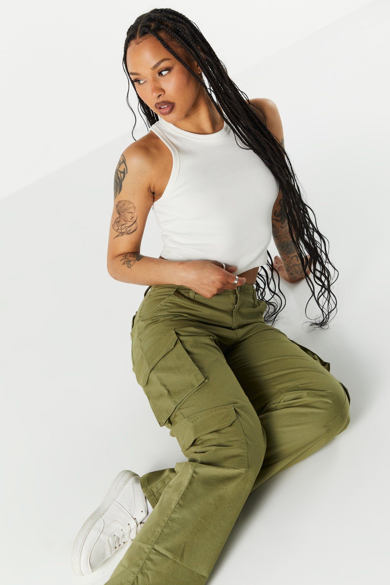 Pantalon cargo avec poches multiples sold by Urban Planet product image thumbnail 4