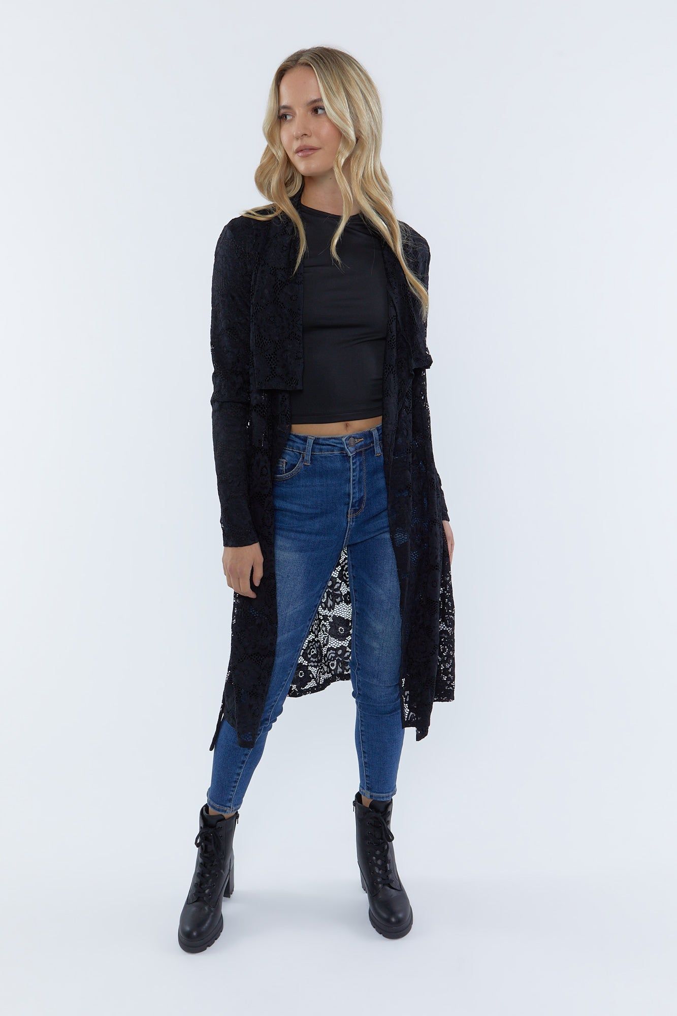 Cardigan fleuri en filet sold by Urban Planet product image thumbnail 4