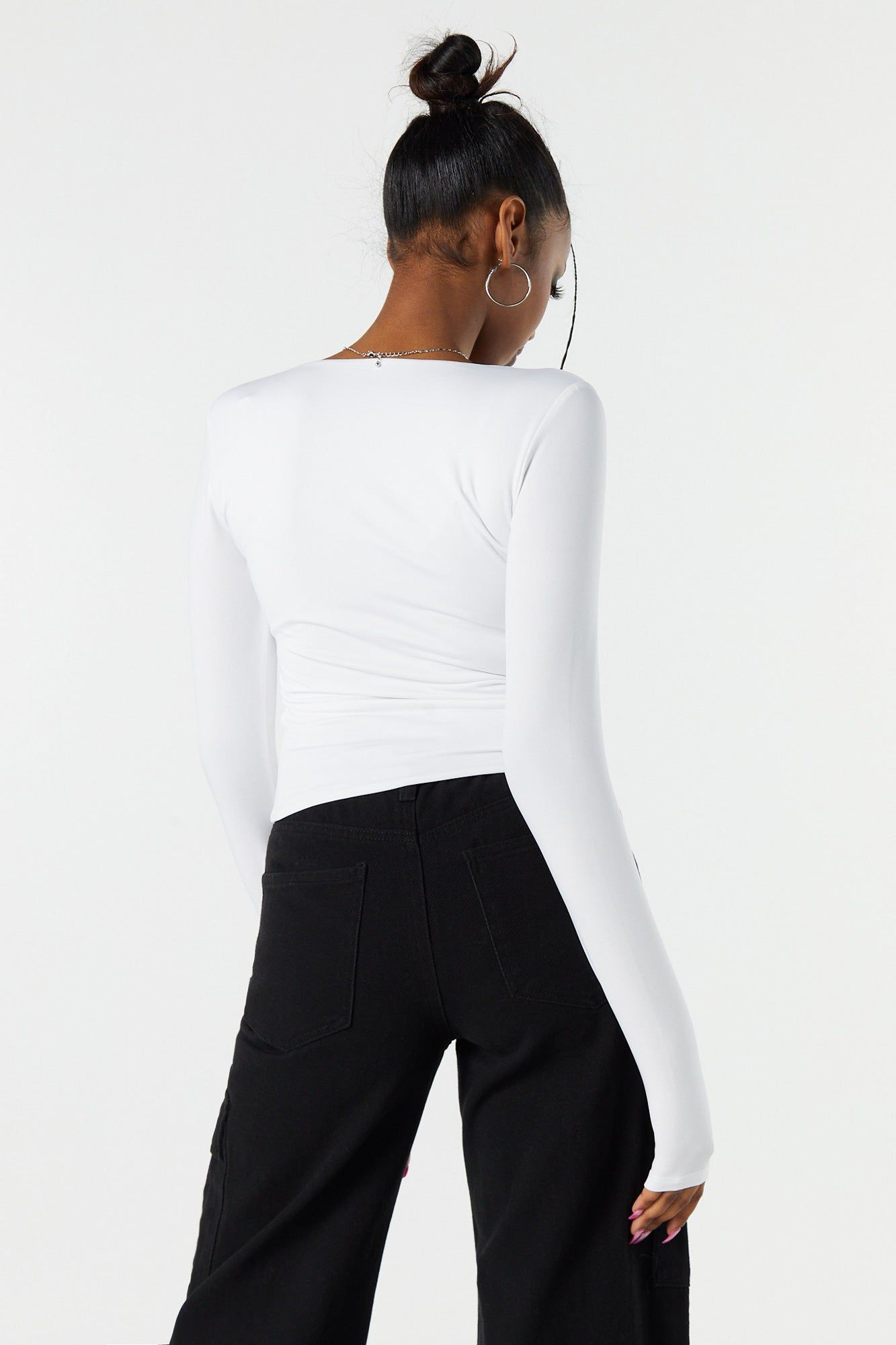 Haut profilé à manches longues avec encolure arrondie uni sold by Urban Planet product image thumbnail 2