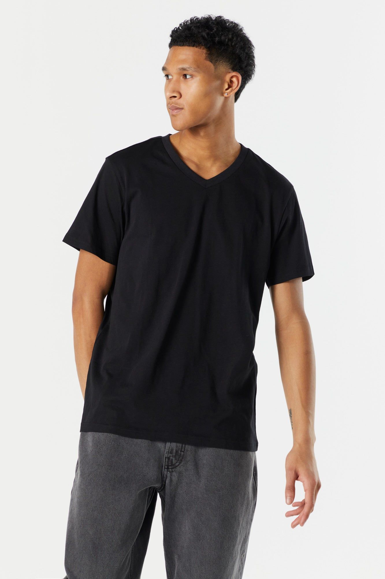 T-shirt basique à encolure en V sold by Urban Planet product image thumbnail 4