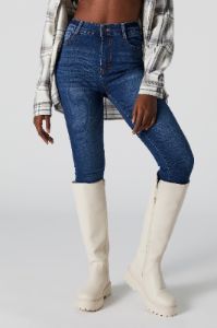 Jean ajusté délavé fonce à taille haute sold by Urban Planet