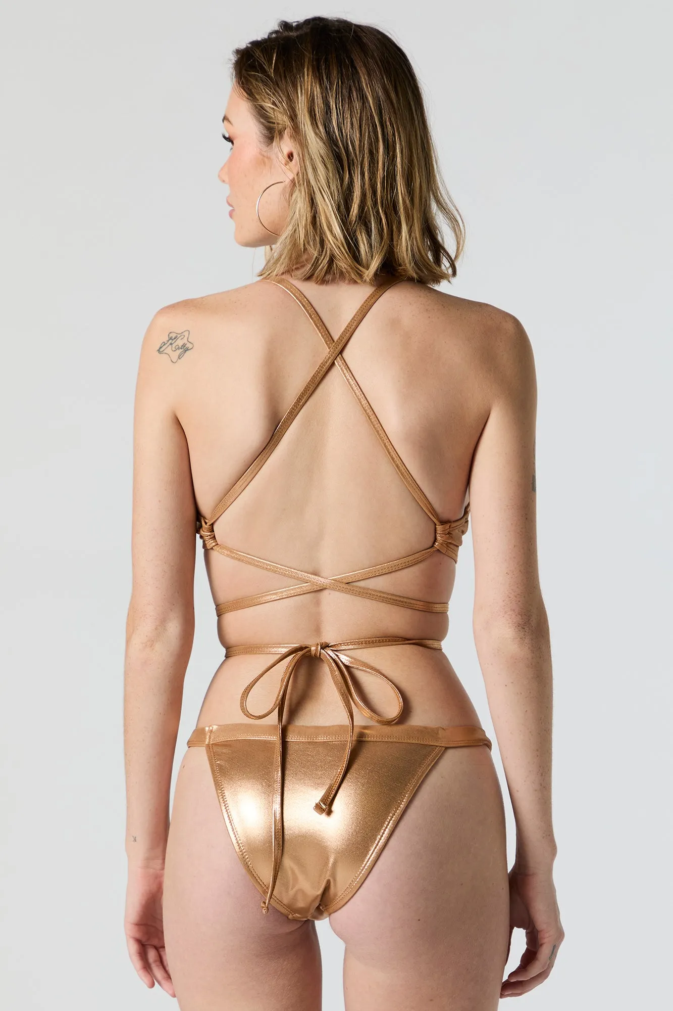 Haut de bikini triangulaire métallisé avec brides sold by Urban Planet product image thumbnail 3