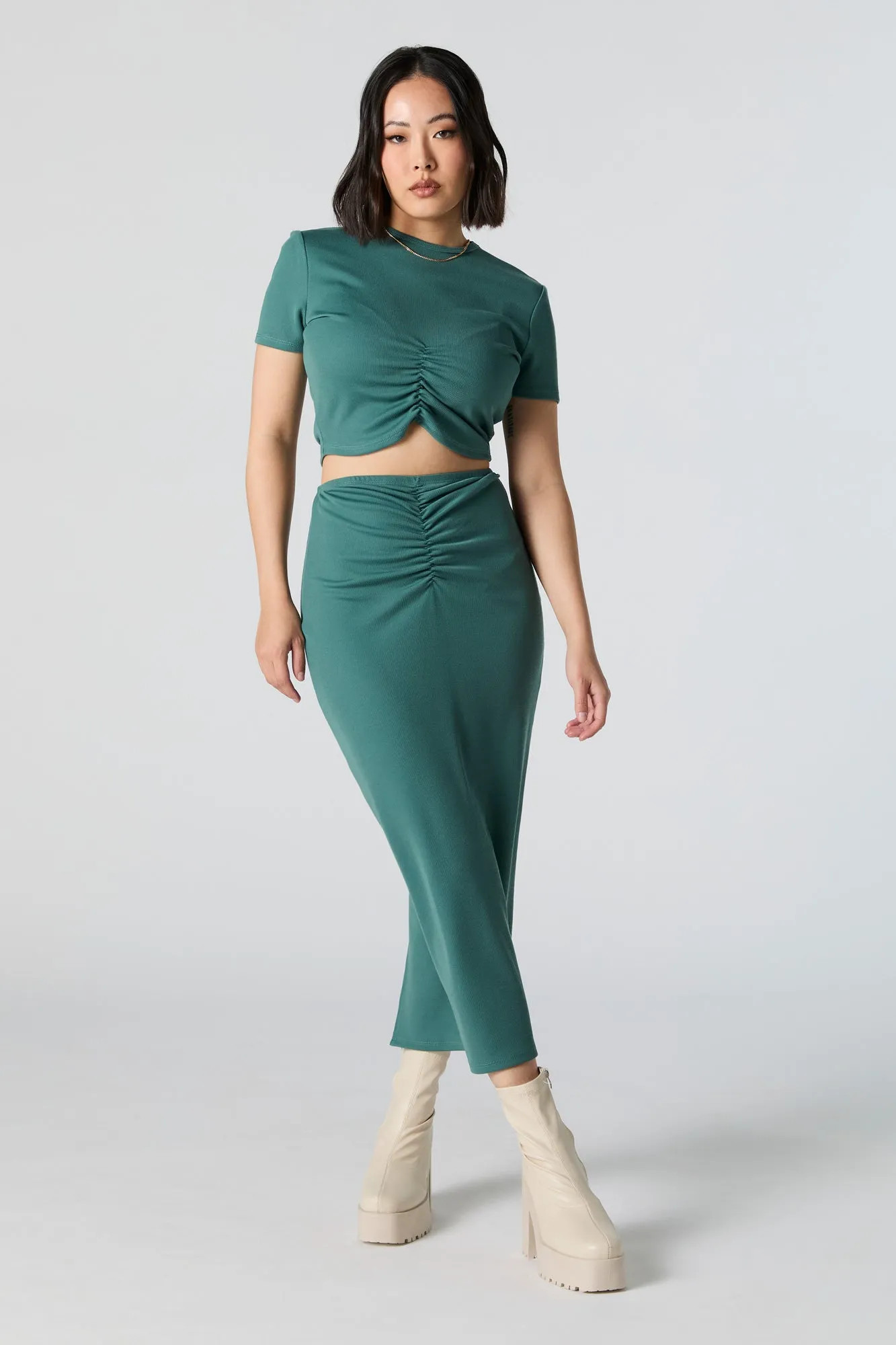 Jupe midi à taille haute cintrée sold by Urban Planet