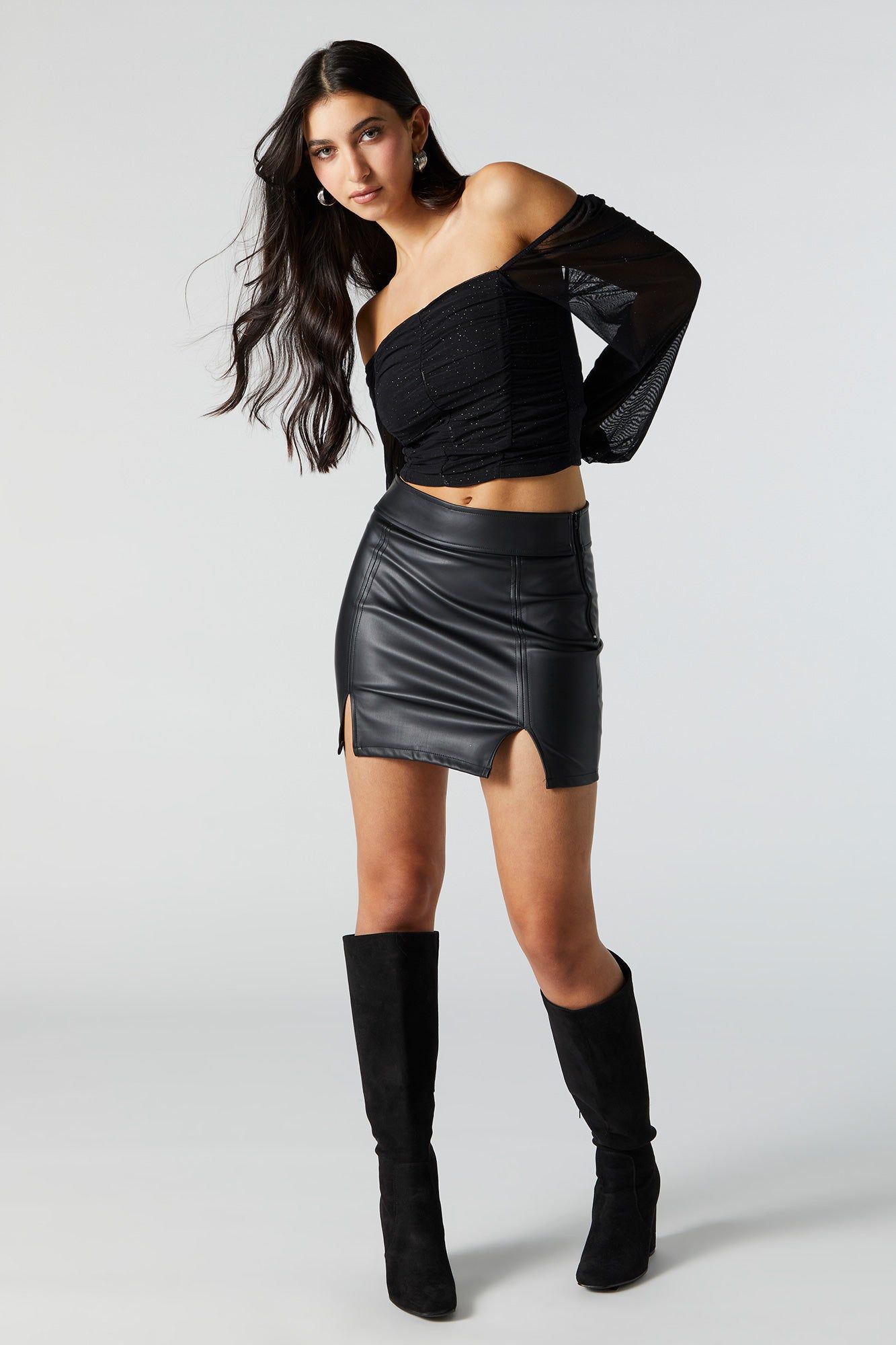 Haut ruché en filet scintillant à manches longues sold by Urban Planet product image thumbnail 6