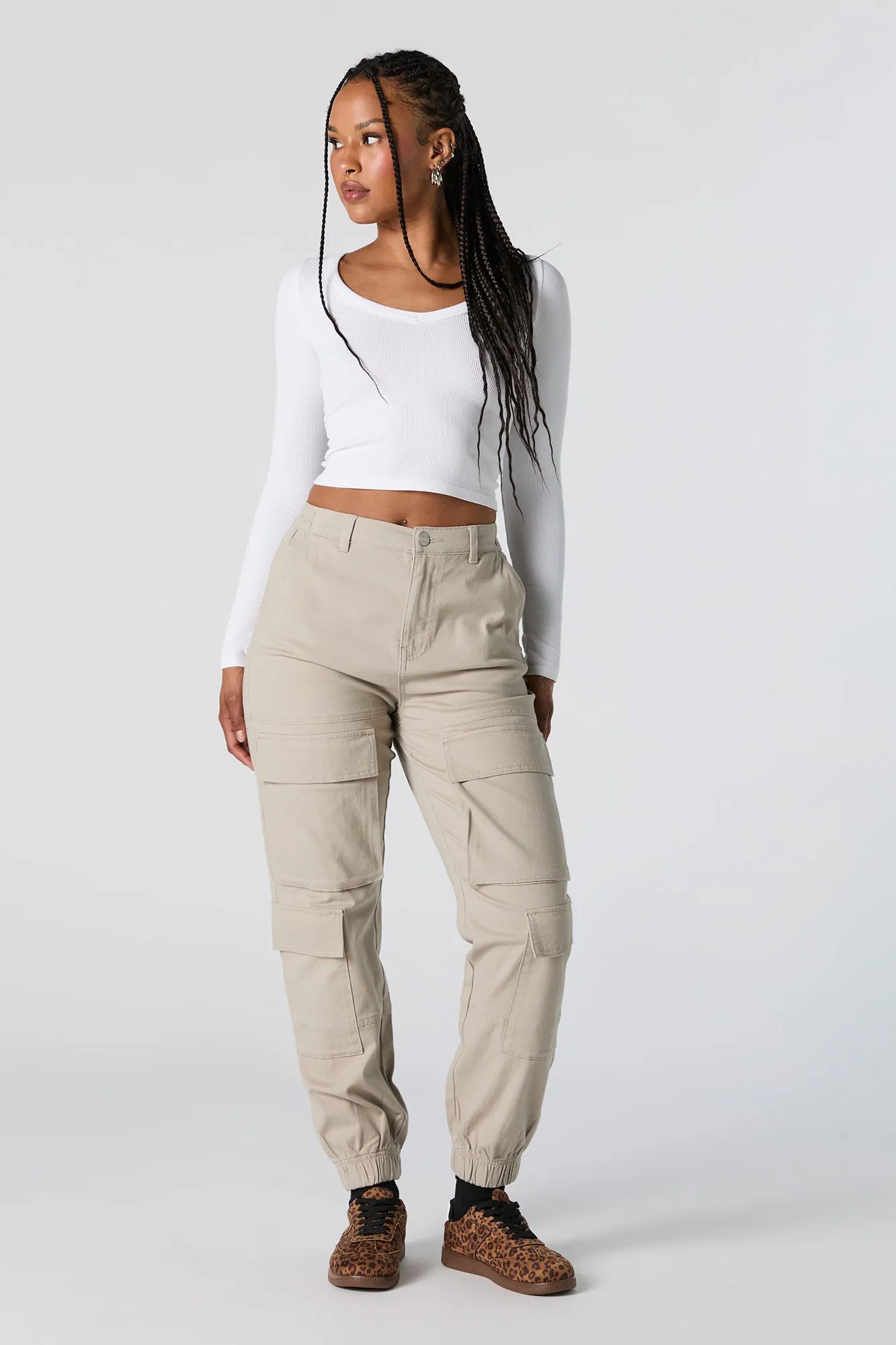 Haut côtelé court sans couture à manches longues avec encolure en V sold by Urban Planet product image thumbnail 3