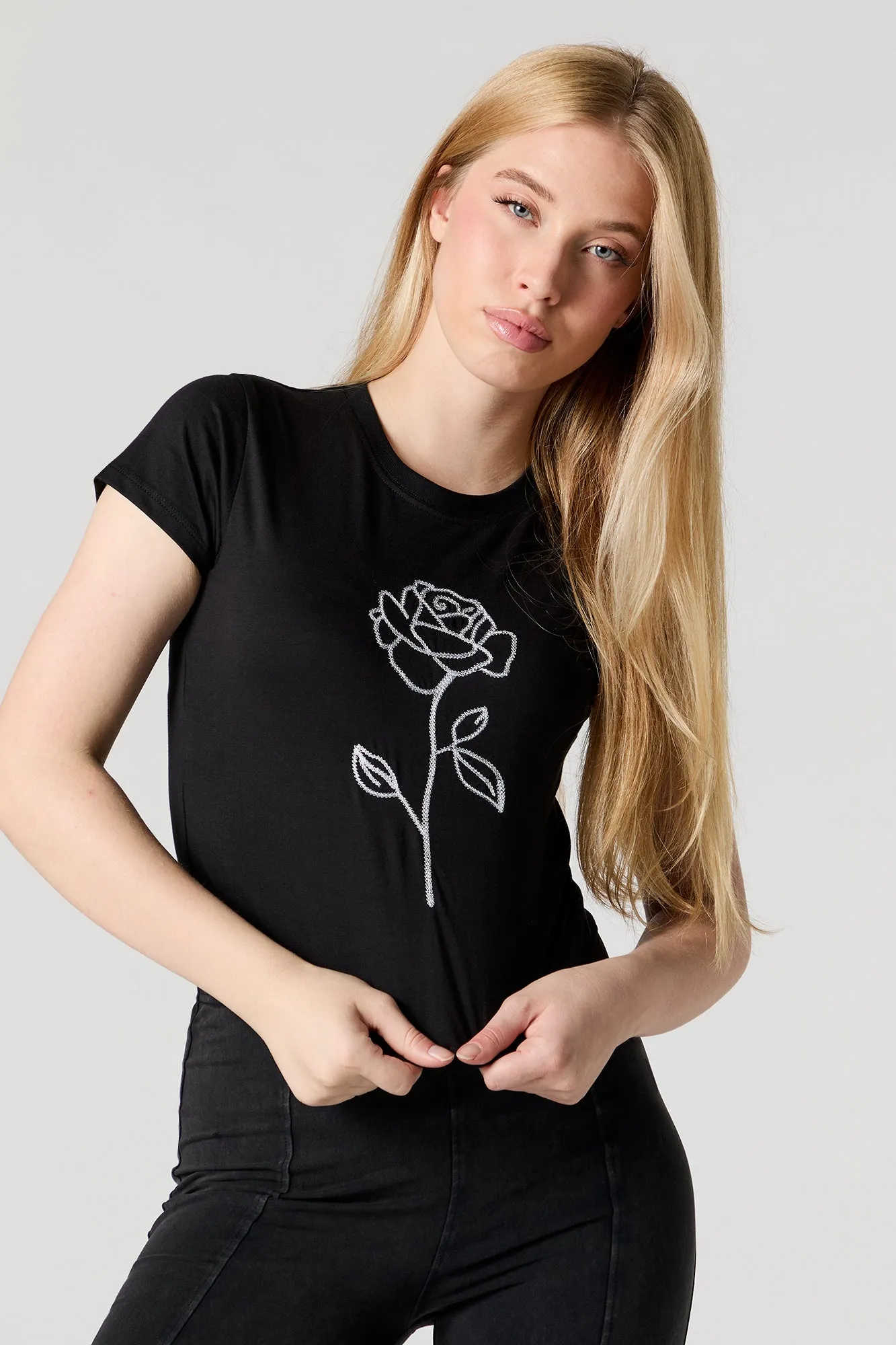 T-shirt ultracourt avec motif brodé Rose sold by Urban Planet