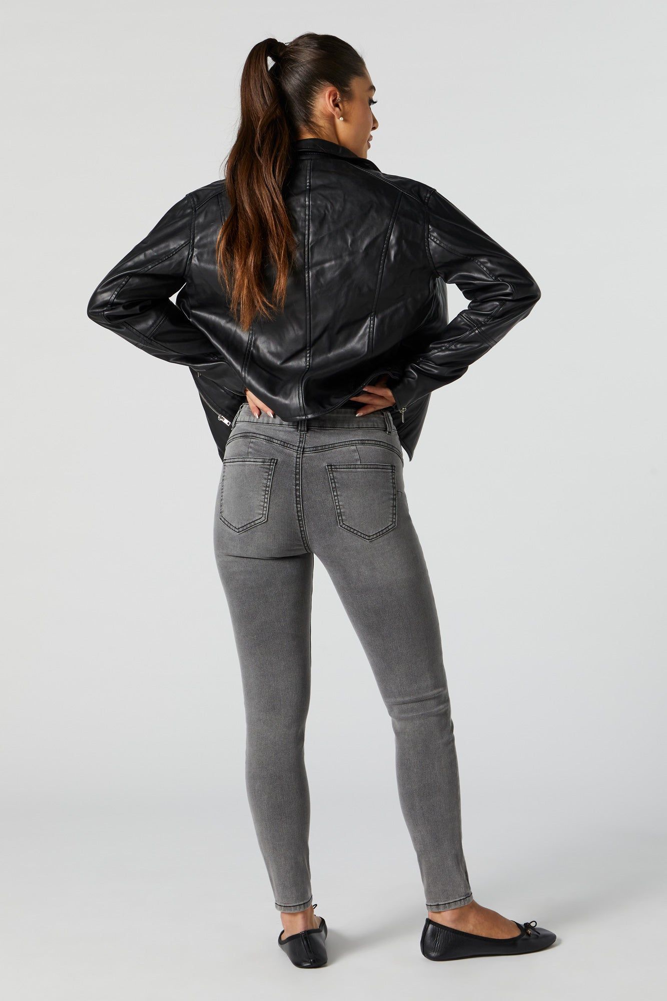 Jean Rio mi-taille délavé gris sold by Urban Planet product image thumbnail 4