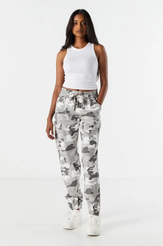Jogger cargo à imprimé camouflage sold by Urban Planet