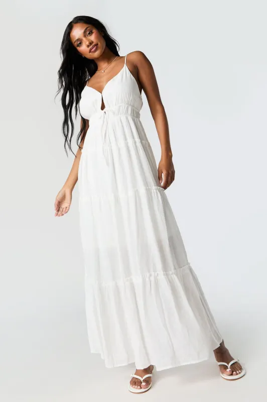 Robe maxi étagée à col en V et attache à l'avant sold by Urban Planet