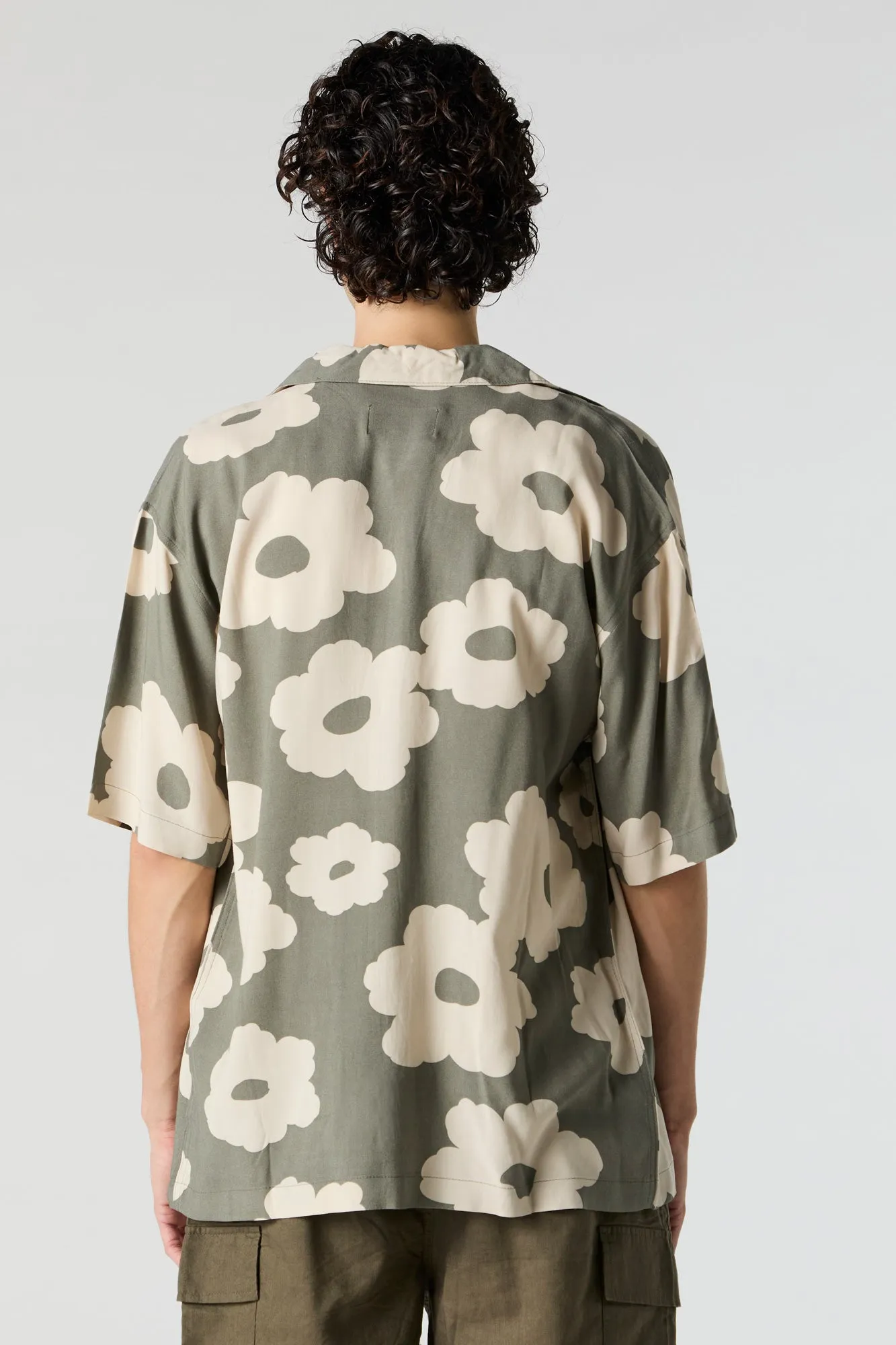 Haut boutonné fleuri sold by Urban Planet product image thumbnail 2