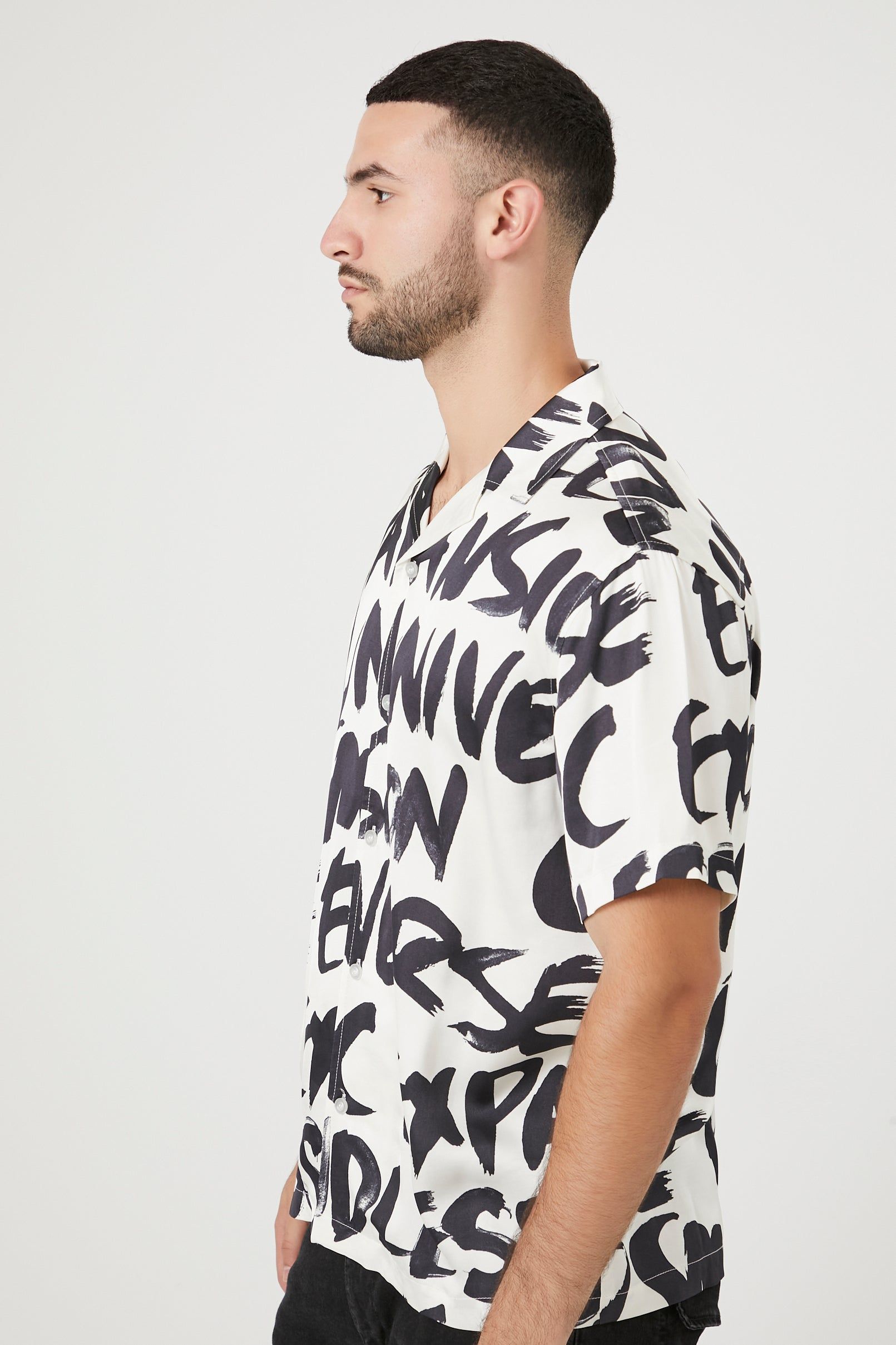 Haut en satin à imprimé graffiti sold by Urban Planet product image thumbnail 2