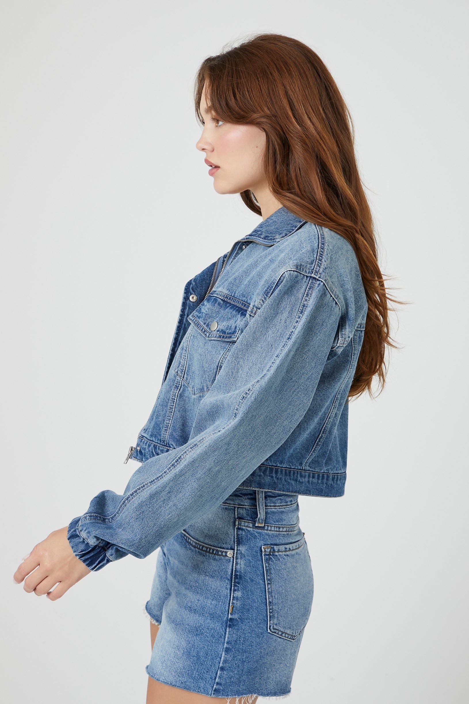 Blouson de style camionneur court en denim sold by Urban Planet product image thumbnail 4